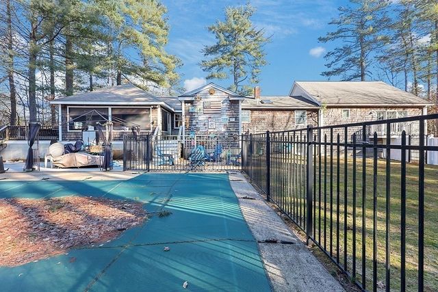 11 Sharon Ave, Norfolk, MA 02056