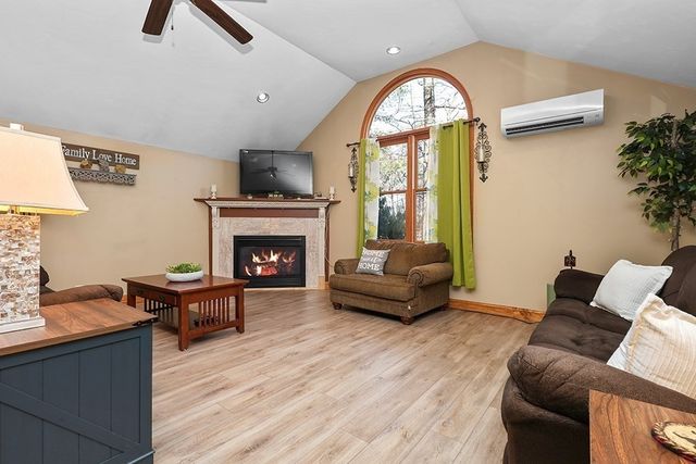 11 Sharon Ave, Norfolk, MA 02056