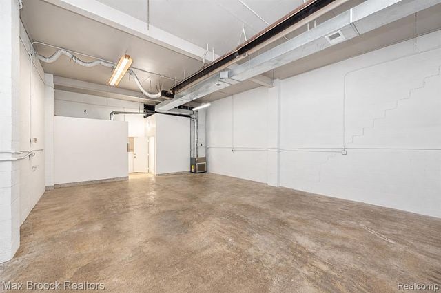 13940 Gratiot Avenue, Detroit, MI 48205