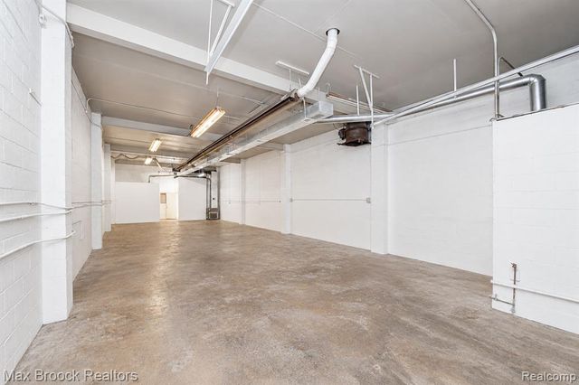 13940 Gratiot Avenue, Detroit, MI 48205