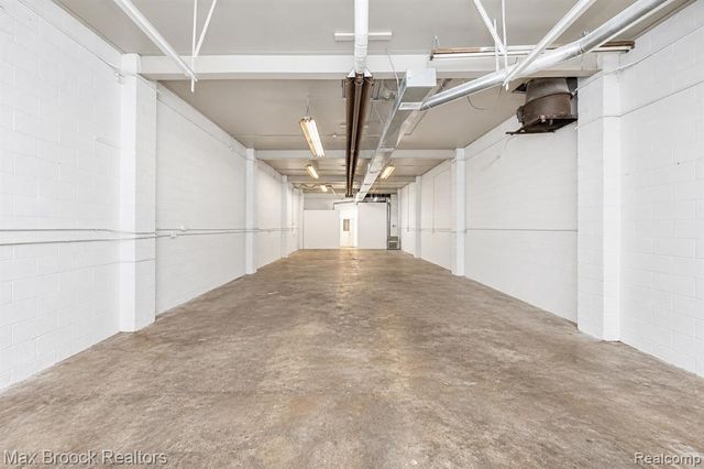 13940 Gratiot Avenue, Detroit, MI 48205