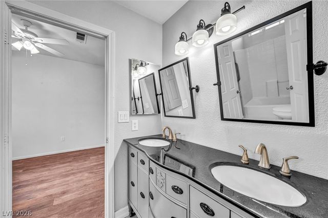 1004 Washington Oaks Street, Las Vegas, NV 89128