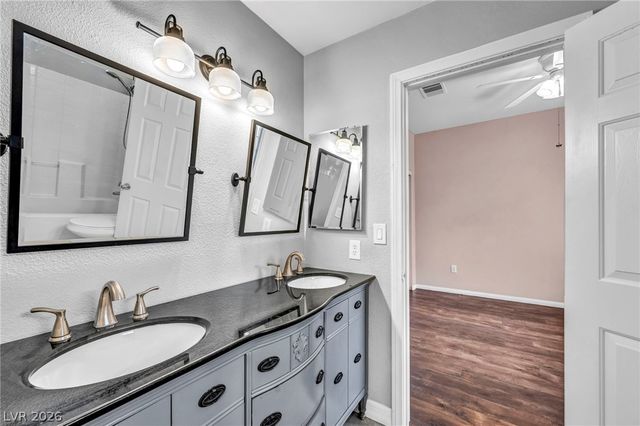 1004 Washington Oaks Street, Las Vegas, NV 89128