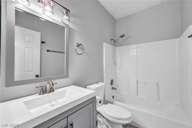 1004 Washington Oaks Street, Las Vegas, NV 89128