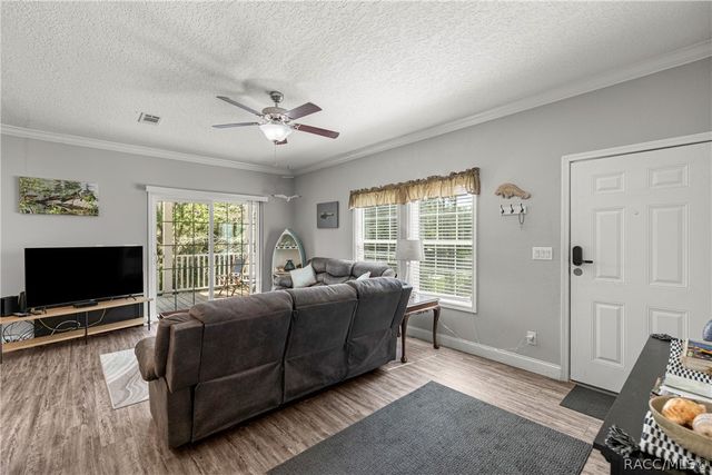 3725 N Suwanee Point, Crystal River, FL 34428