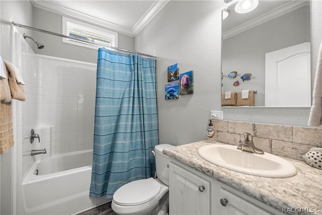 3725 N Suwanee Point, Crystal River, FL 34428