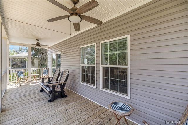 3725 N Suwanee Point, Crystal River, FL 34428