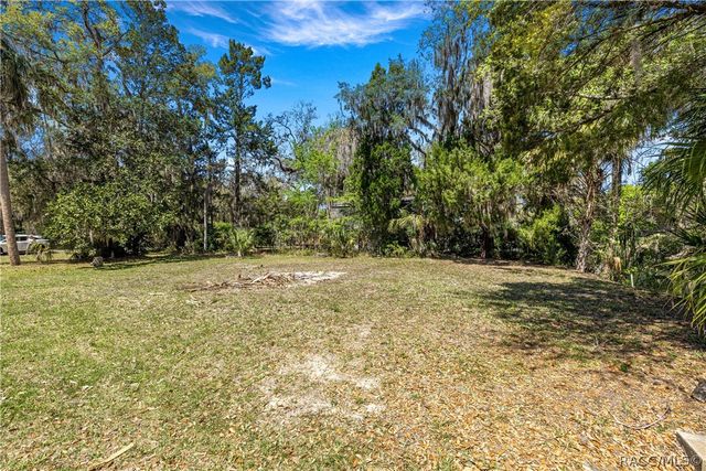 3725 N Suwanee Point, Crystal River, FL 34428