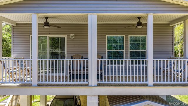 3725 N Suwanee Point, Crystal River, FL 34428