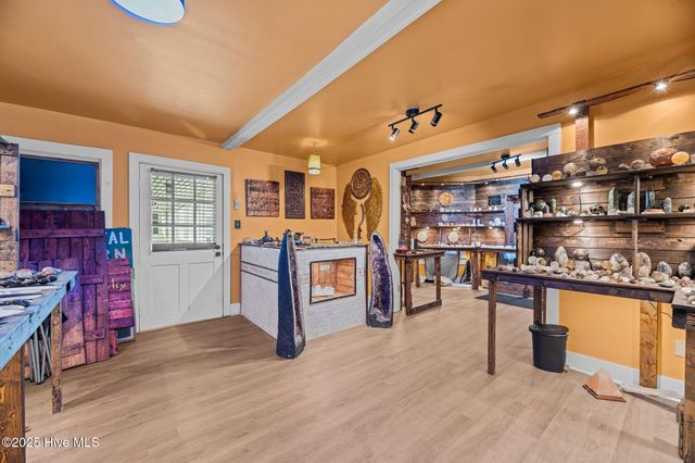 502 Hodges Street, Oriental, NC 28571