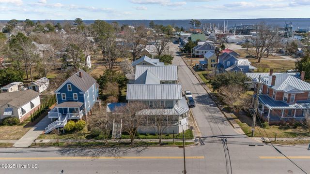 502 Hodges Street, Oriental, NC 28571