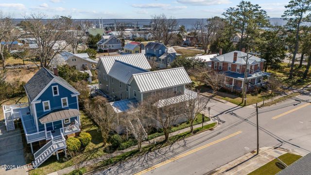 502 Hodges Street, Oriental, NC 28571