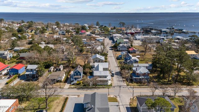 502 Hodges Street, Oriental, NC 28571