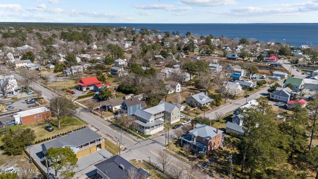 502 Hodges Street, Oriental, NC 28571