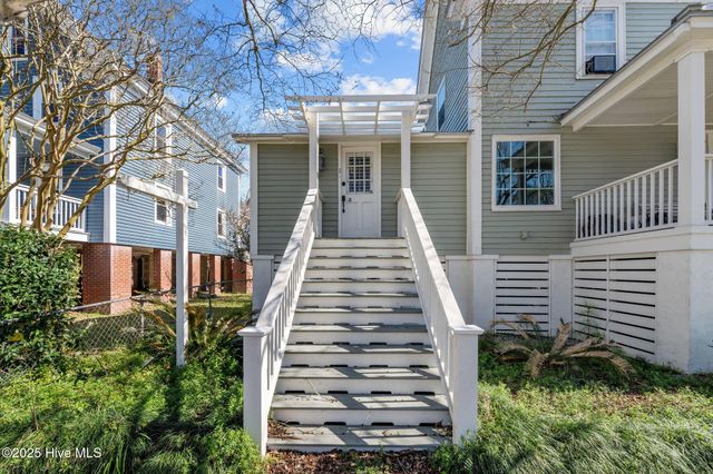 502 Hodges Street, Oriental, NC 28571