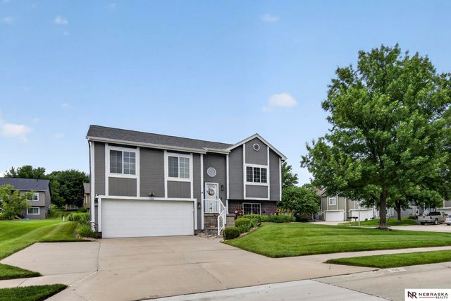 7510 N 76th Avenue, Omaha, NE 68122
