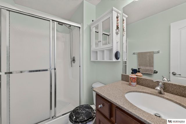 7510 N 76th Avenue, Omaha, NE 68122