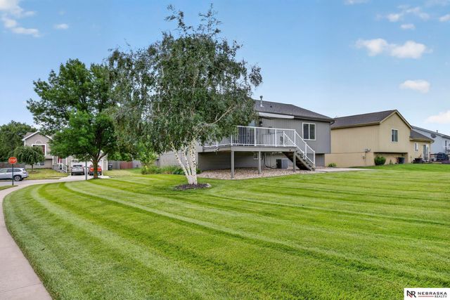 7510 N 76th Avenue, Omaha, NE 68122