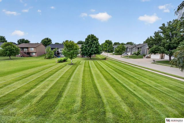 7510 N 76th Avenue, Omaha, NE 68122