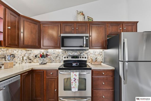 7510 N 76th Avenue, Omaha, NE 68122
