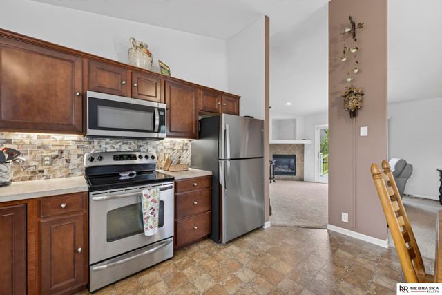 7510 N 76th Avenue, Omaha, NE 68122