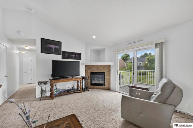 7510 N 76th Avenue, Omaha, NE 68122