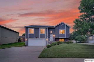 7510 N 76th Avenue, Omaha, NE 68122