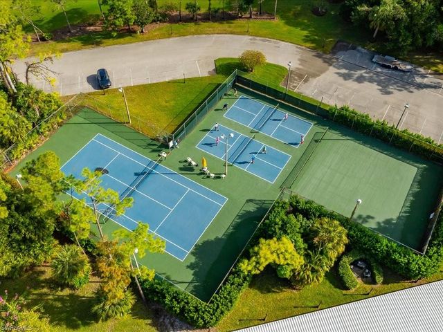 460 Fox Haven DR # 1107, Naples, FL 34104