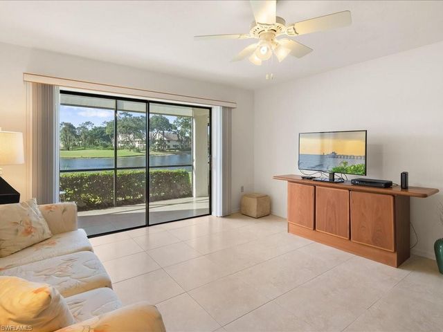 460 Fox Haven DR # 1107, Naples, FL 34104