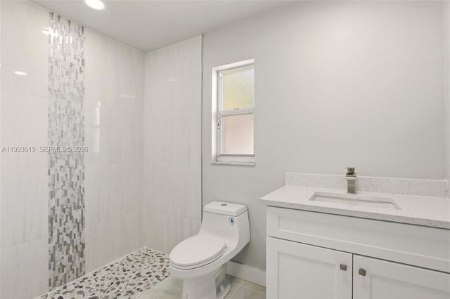 3805 SE 12 Avenue, Cape Coral, FL 33904