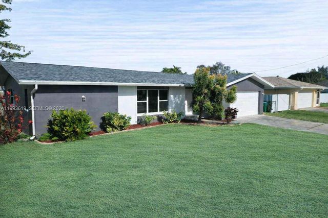 3805 SE 12 Avenue, Cape Coral, FL 33904