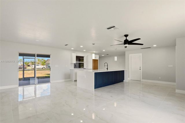 3805 SE 12 Avenue, Cape Coral, FL 33904