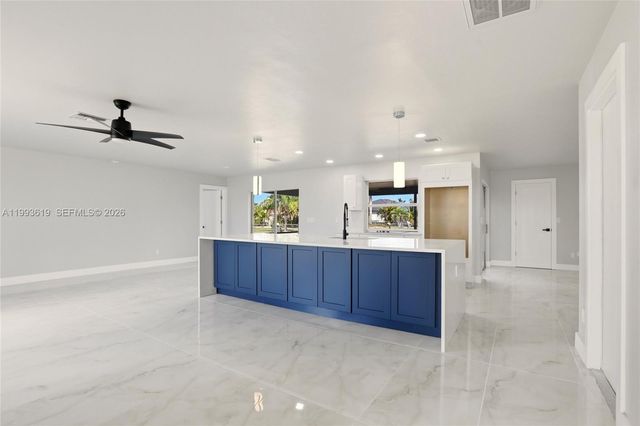 3805 SE 12 Avenue, Cape Coral, FL 33904