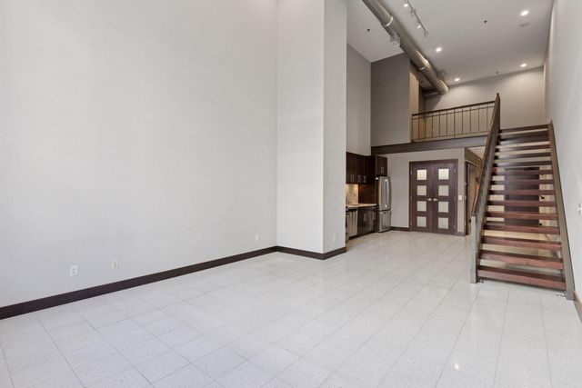 214 4th Street E 103, Saint Paul, MN 55101