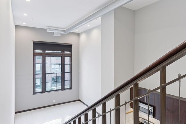 214 4th Street E 103, Saint Paul, MN 55101