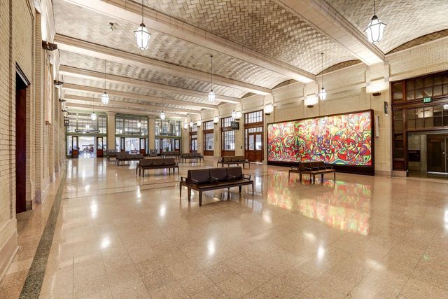 214 4th Street E 103, Saint Paul, MN 55101