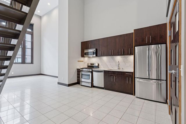 214 4th Street E 103, Saint Paul, MN 55101