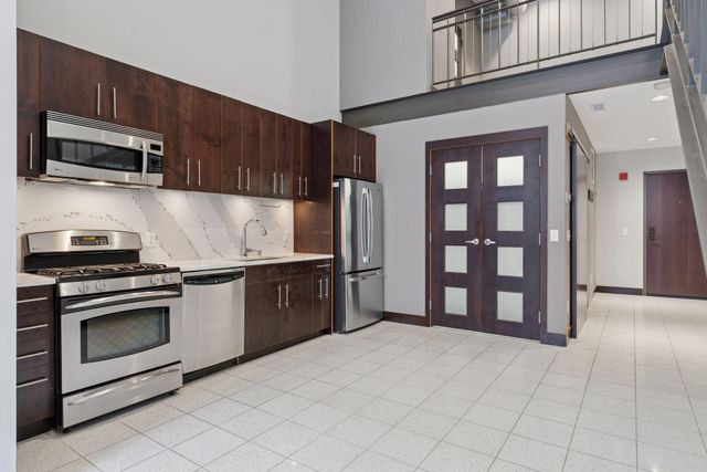 214 4th Street E 103, Saint Paul, MN 55101