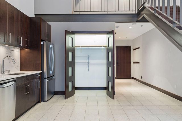 214 4th Street E 103, Saint Paul, MN 55101