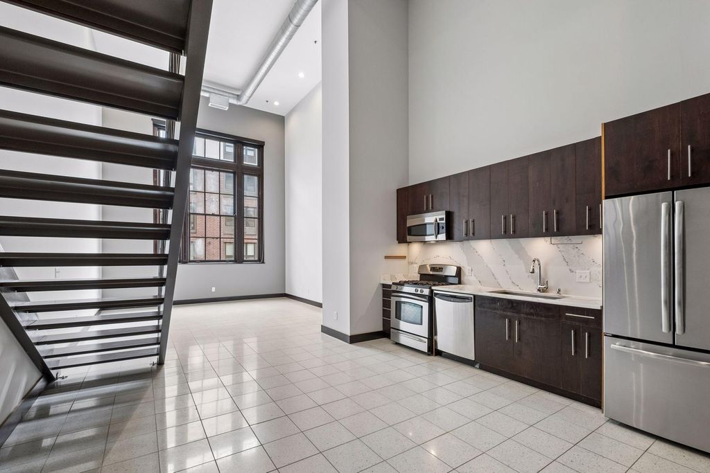 214 4th Street E 103, Saint Paul, MN 55101 — photo 2