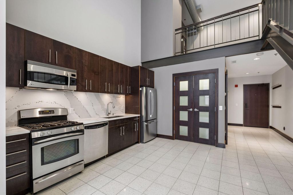 214 4th Street E 103, Saint Paul, MN 55101 — photo 3