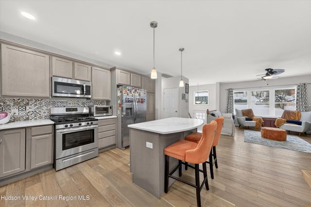 5 3rd Street, Milton, NY 12547