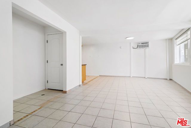 1635 S Beverly Glen Boulevard 7, Los Angeles, CA 90024