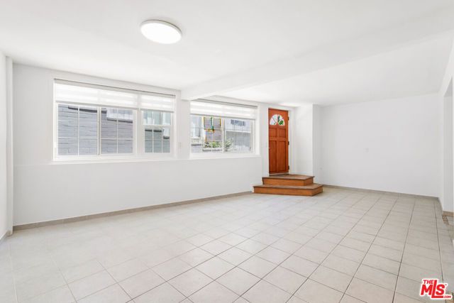 1635 S Beverly Glen Boulevard 7, Los Angeles, CA 90024