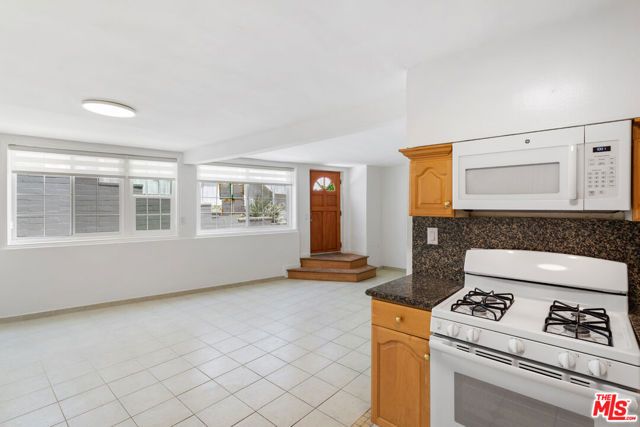 1635 S Beverly Glen Boulevard 7, Los Angeles, CA 90024