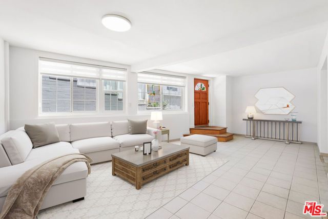 1635 S Beverly Glen Boulevard 7, Los Angeles, CA 90024