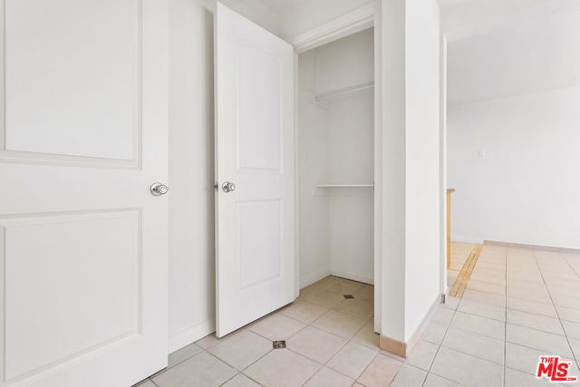 1635 S Beverly Glen Boulevard 7, Los Angeles, CA 90024