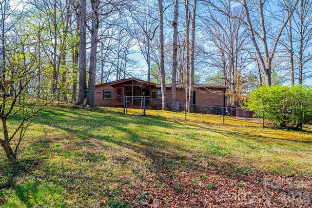 781 23rd Avenue NE, Hickory, NC 28601