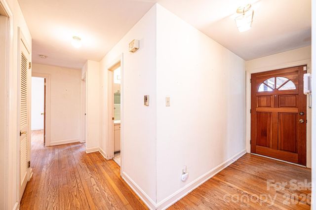 781 23rd Avenue NE, Hickory, NC 28601