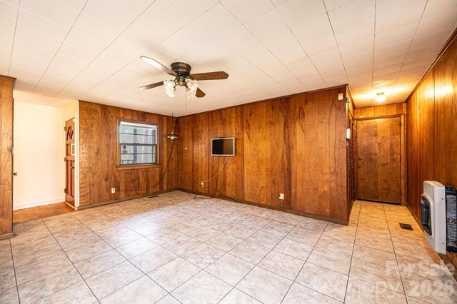 781 23rd Avenue NE, Hickory, NC 28601